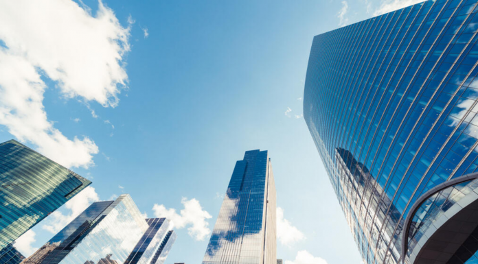 Преодолевая «стеклянный потолок» Преодолевая «стеклянный потолок»